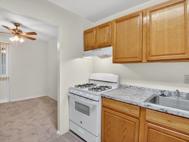 2 BR, 1.5 BA Apartment 2614 Pinebrook Avenue Unit G4, Hyattsville, MD 20785