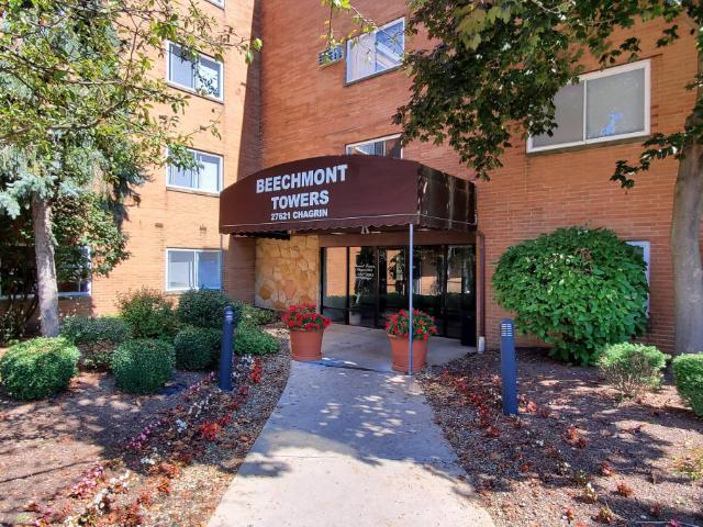 2 BR, 1.5 BA Apartment 27621 Chagrin Boulevard Unit 231, Beachwood, OH 44122