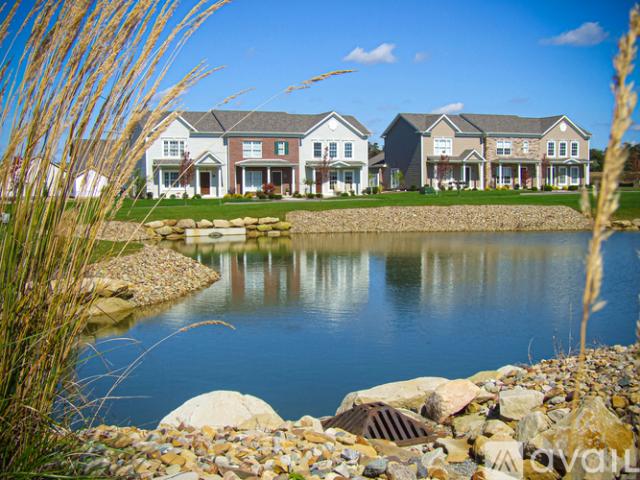 2 BR, 1.5 BA Apartment 27 Town Square Blvd, Columbiana, OH 44408
