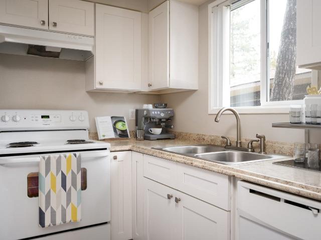 2 BR, 1.5 BA Apartment 2844 River Rd S Unit 2822A, Salem, OR 97302