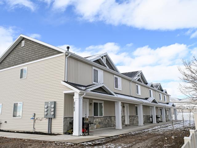 2 BR, 1.5 BA Apartment 2814 W 450 N, Tremonton, UT 84337