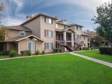 2 BR, 1.5 BA Apartment 2941 Lowell Avenue Unit 044, Tracy, CA 95376