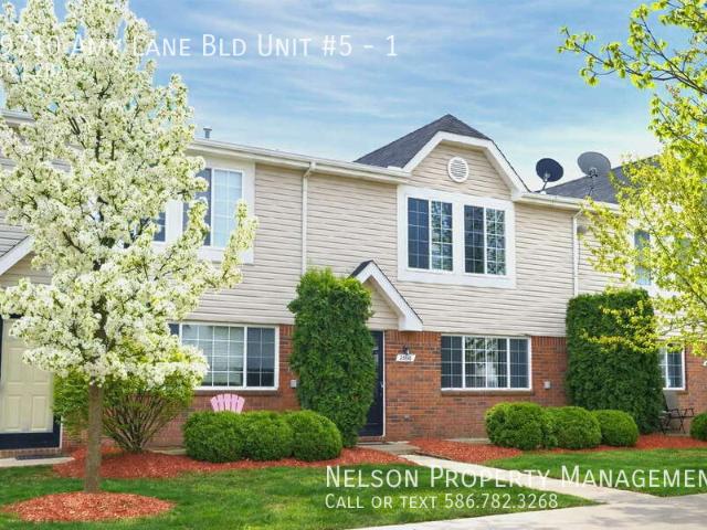 2 BR, 1.5 BA Apartment 29710 Amy Lane Bld Unit #5, Chesterfield, MI 48047