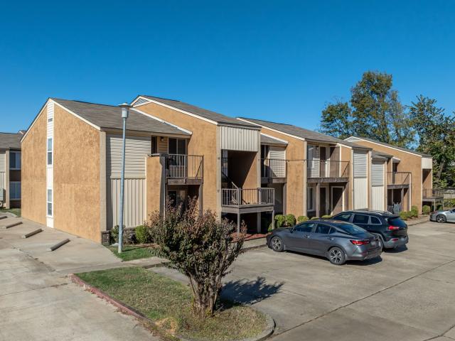 2 BR, 1.5 BA Apartment 2921 Old Greenwood Rd. Building 2 Unit, Fort Smith, AR 72903