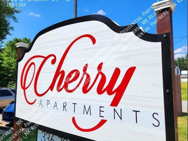 2 BR, 1.5 BA Apartment 300 S. Cherry St, Kernersville, NC 27284