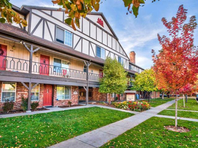 2 BR, 1.5 BA Apartment 300 S Straughan Ave Unit C 215, Boise, ID 83712