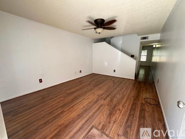 2 BR, 1.5 BA Apartment 310 Ella St, Unit 109, Lafayette, LA 70506