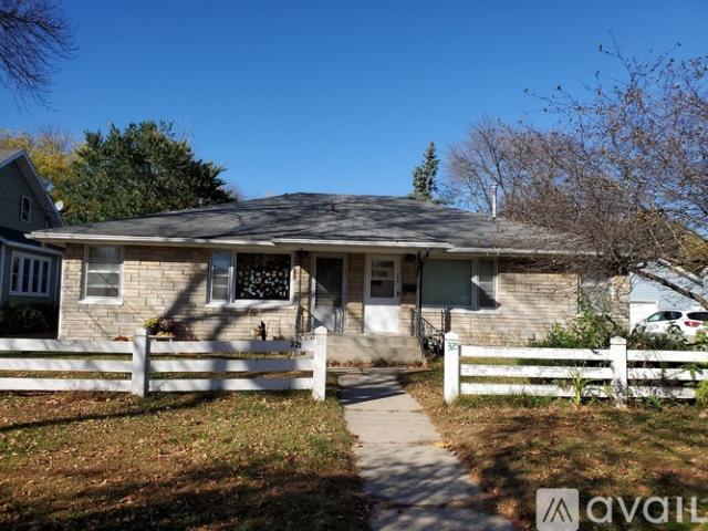 2 BR, 1.5 BA Apartment 321 14th St NE, Unit 321, Rochester, MN 55906