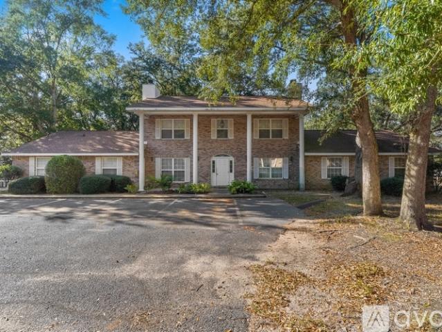 2 BR, 1.5 BA Apartment 3348 Colonial Oaks Dr, Unit 8D, Pace, FL 32571