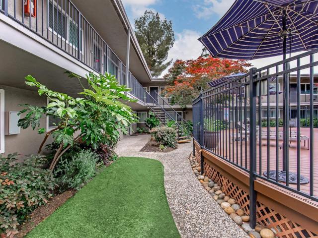 2 BR, 1.5 BA Apartment 3366 Mt Diablo Blvd Unit C 203, Lafayette, CA 94549