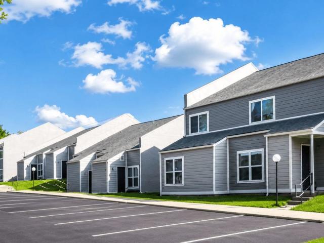 2 BR, 1.5 BA Apartment 3395 Spangler Dr. Unit 124, Lexington, KY 40517