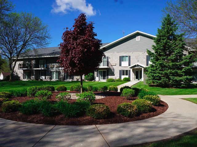 2 BR, 1.5 BA Apartment 33 Oakbridge Court #9 Unit 34, Madison, WI 53717