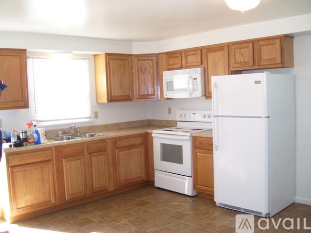 2 BR, 1.5 BA Apartment 3484 Brockport Spencerport Rd, Unit 1, Spencerport, NY 14559