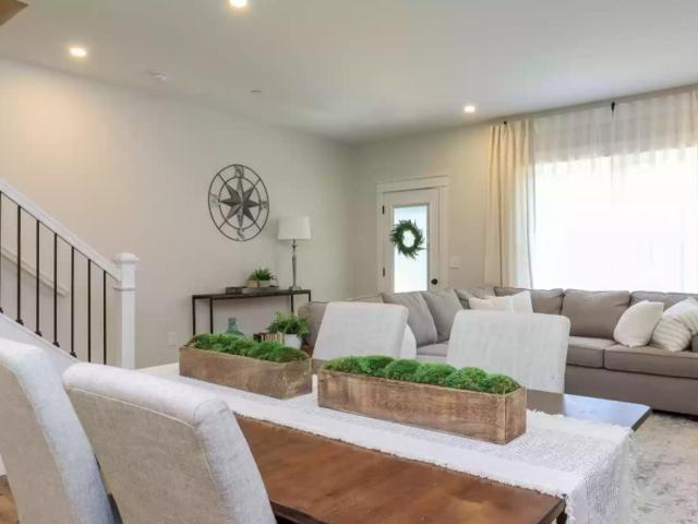 2 BR, 1.5 BA Apartment 34 Ponemah Hill Road, Milford, NH 03055