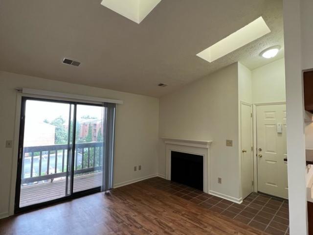 2 BR, 1.5 BA Apartment 3573 Laredo Drive, Lexington, KY 40517