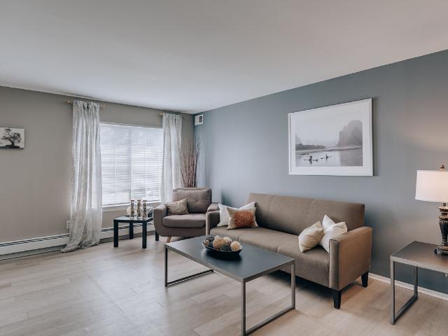 2 BR, 1.5 BA Apartment 35844 Jefferson Avenue Unit 03305, Harrison Township, MI 48045