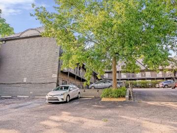 2 BR, 1.5 BA Apartment 3652 Clairmont Avenue South Unit 3, Birmingham, AL 35222