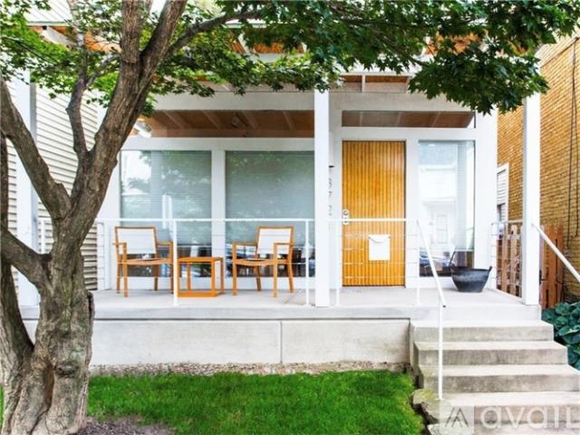 2 BR, 1.5 BA Apartment 372 Lehigh Avenue, Pittsburgh, PA 15232