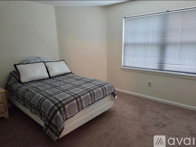 2 BR, 1.5 BA Apartment 37 Crystal Lane, Unit D, Mansfield, CT 06268