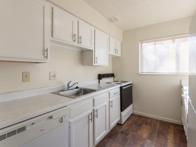 2 BR, 1.5 BA Apartment 3904 Lori Drive Unit 3828 12, Erlanger, KY 41018