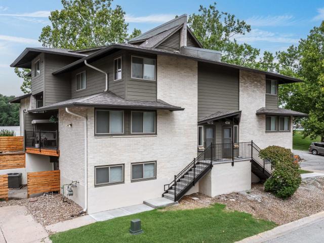 2 BR, 1.5 BA Apartment 4123 NE Davidson Rd Unit 4110 110, Kansas City, MO 64116