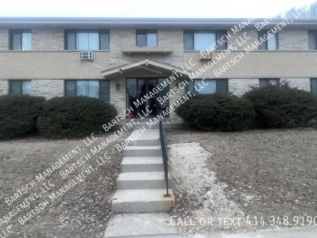 2 BR, 1.5 BA Apartment 4135 N 104th St, Milwaukee, WI 53222