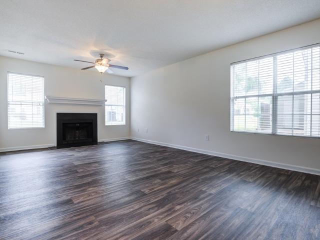 2 BR, 1.5 BA Apartment 423 West Butler Road Unit 032M, Mauldin, SC 29662