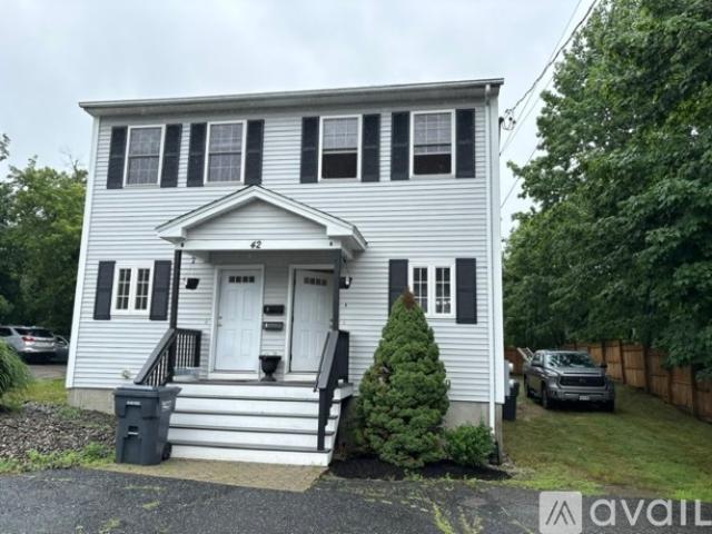 2 BR, 1.5 BA Apartment 42 North Main Street, Unit B, Grafton, MA 01536