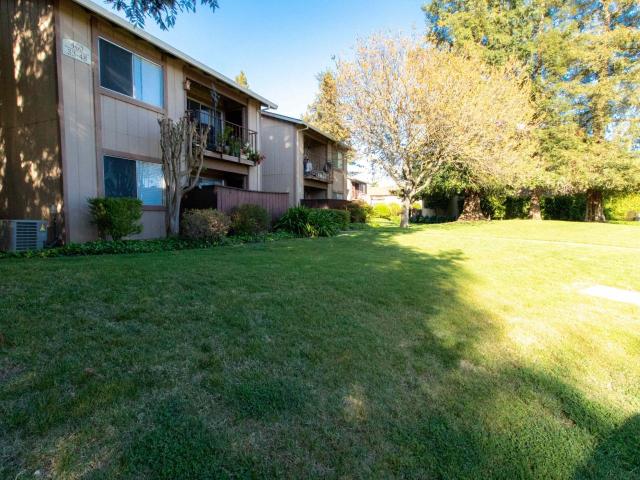 2 BR, 1.5 BA Apartment 430 Ellesmere Dr Unit 38, Dixon, CA 95620