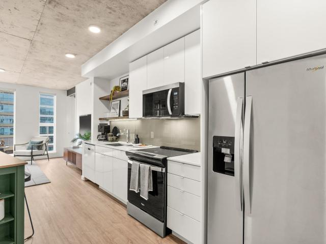 2 BR, 1.5 BA Apartment 430 8th Ave N Unit 108, Seattle, WA 98109