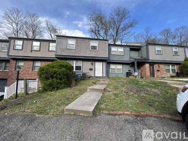 2 BR, 1.5 BA Apartment 456 Hunting Creek Rd, Unit 456, Canonsburg, PA 15317