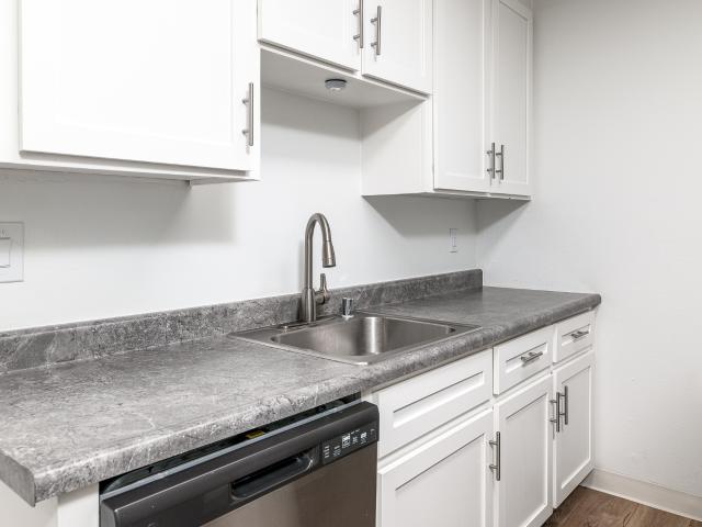 2 BR, 1.5 BA Apartment 450 Alameda del Prado, Novato, CA 94949