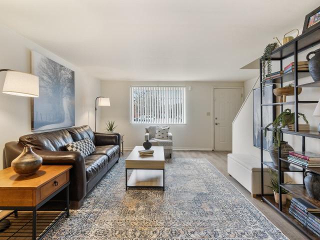 2 BR, 1.5 BA Apartment 4620 Englewood Dr Unit E 4665, Indianapolis, IN 46226