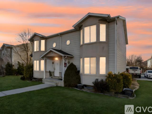 2 BR, 1.5 BA Apartment 489 Wall Ave, Unit 489, Ogden, UT 84404