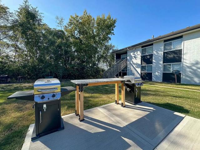2 BR, 1.5 BA Apartment 4800 Cliff View Dr Unit 0 107, Riverside, MO 64150