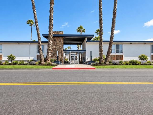 2 BR, 1.5 BA Apartment 4981 Catoctin Dr Unit 1 075, San Diego, CA 92115