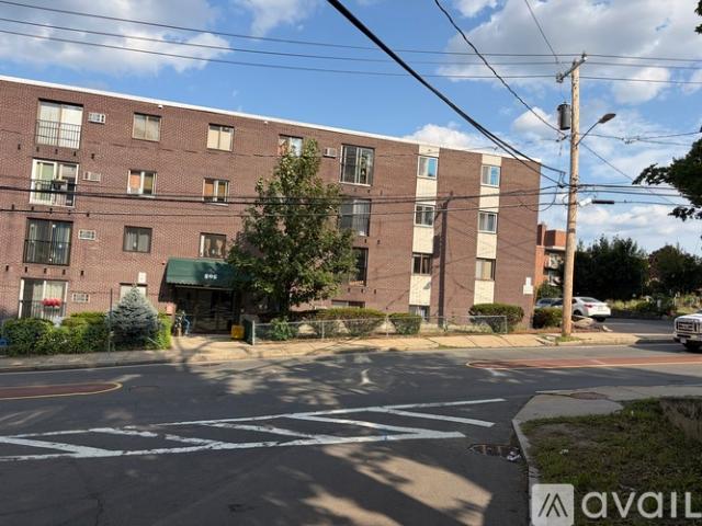 2 BR, 1.5 BA Apartment 505 Washington Ave, Unit 26, Chelsea, MA 02150
