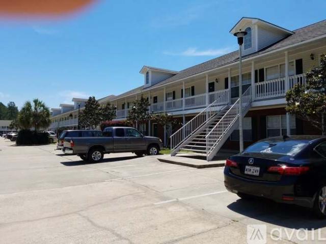 2 BR, 1.5 BA Apartment 5080 Gautier Vancleave Rd, Unit B 9, Gautier, MS 39553