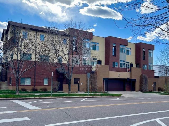 2 BR, 1.5 BA Apartment 500 30th St, Denver, CO 80205