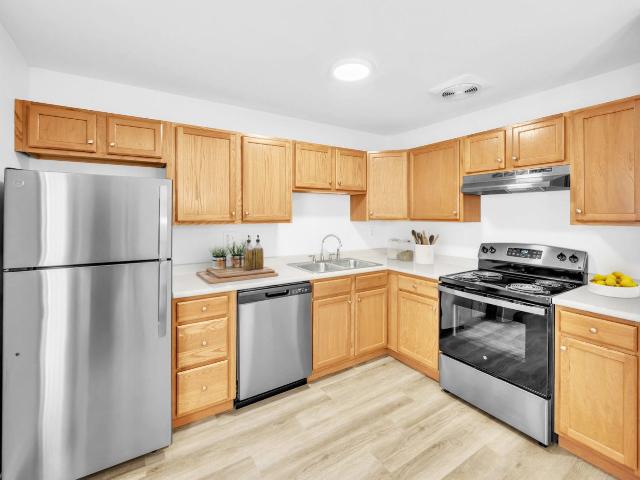 2 BR, 1.5 BA Apartment 502 West River Road Unit 124, Hooksett, NH 03106