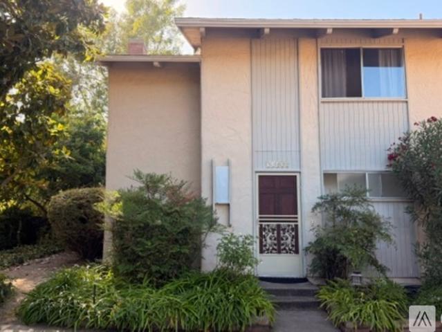 2 BR, 1.5 BA Apartment 5142 Calle Real, Unit B, Santa Barbara, CA 93111