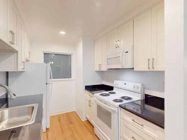 2 BR, 1.5 BA Apartment 511 Alameda del Prado, Novato, CA 94949