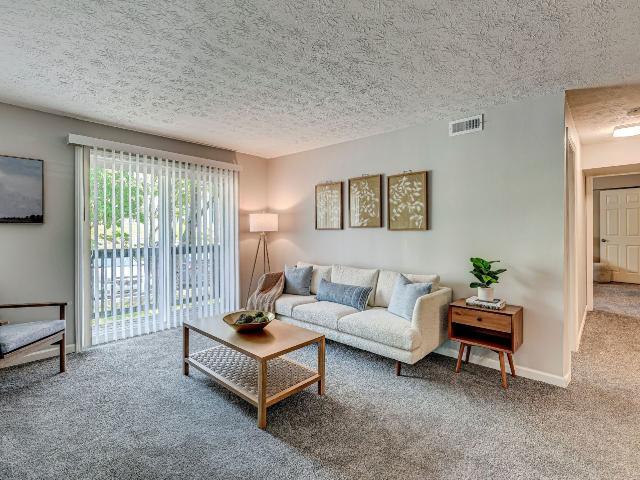 2 BR, 1.5 BA Apartment 5293 East Knoll Court Unit 0513, Cincinnati, OH 45239