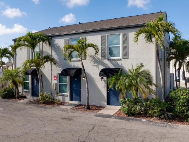 2 BR, 1.5 BA Apartment 521 Van Buren Street Unit 27882, Fort Myers, FL 33916