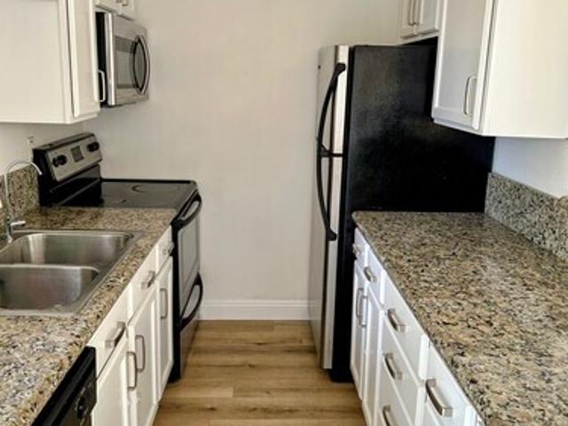 2 BR, 1.5 BA Apartment 5505 Adelaide Avenue, Unit 10, San Diego, CA 92115