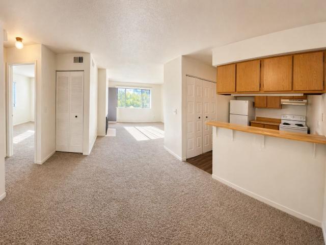 2 BR, 1.5 BA Apartment 55 Stringhman Rd unit 13 Unit 45 12, Battle Creek, MI 49037