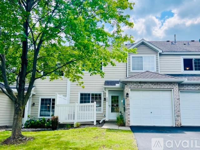 2 BR, 1.5 BA Apartment 588 Mariner Way, Woodbury, MN 55129