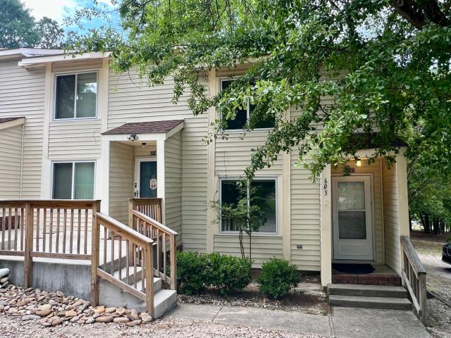 2 BR, 1.5 BA Apartment 605 Picadilly Square, Cayce, SC 29033