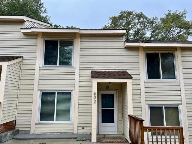 2 BR, 1.5 BA Apartment 602 Picadilly Square, Cayce, SC 29033