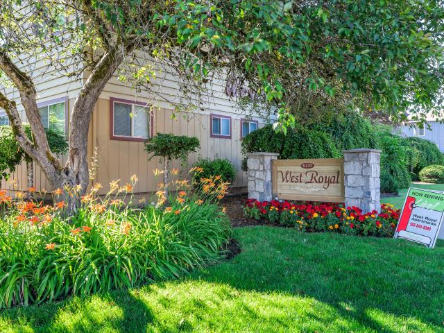 2 BR, 1.5 BA Apartment 6170 Southwest Lombard Avenue Unit 01, Beaverton, OR 97008